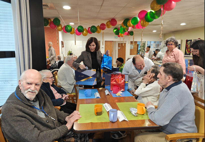 La mairie d’Aubervilliers aux côtés des résidents pour Noël🎁